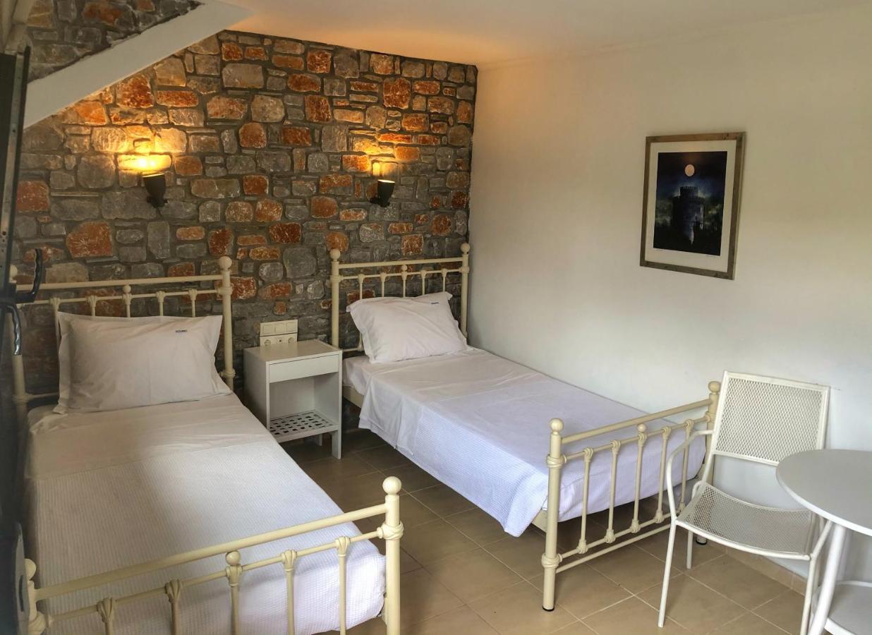 Azzurro Hotel Katsaros  Buitenkant foto