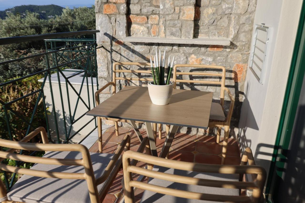 Azzurro Hotel Katsaros  Buitenkant foto